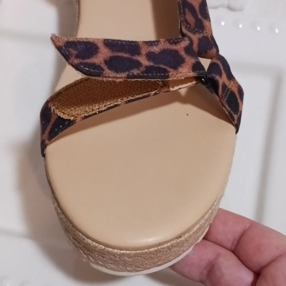 ⚜️ NINE WEST Leopard 🐆 Print Raffia Platform Sandal 9.5 *New*